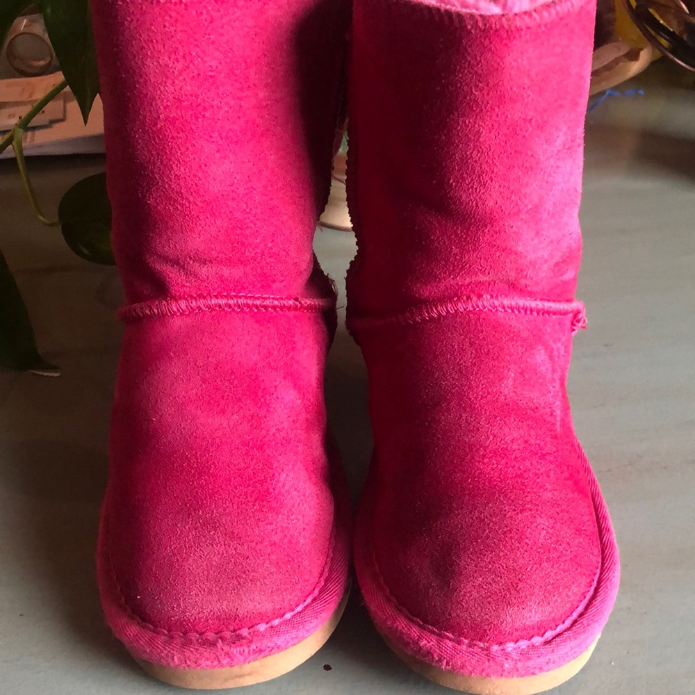 UGG BOOTS 2